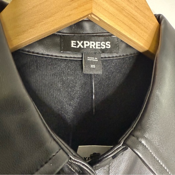 Express Women’s Black Faux Leather Ruffle Shoulder Button-Up Shirt Size XS NWT - Picture 5 of 7